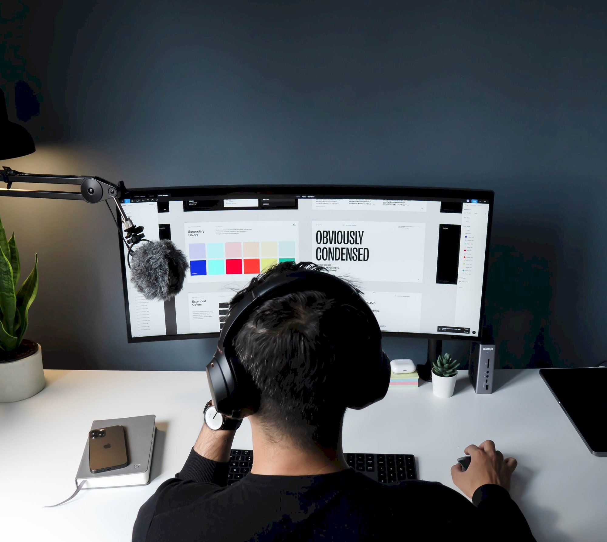 An employee or a freelancer, who to choose